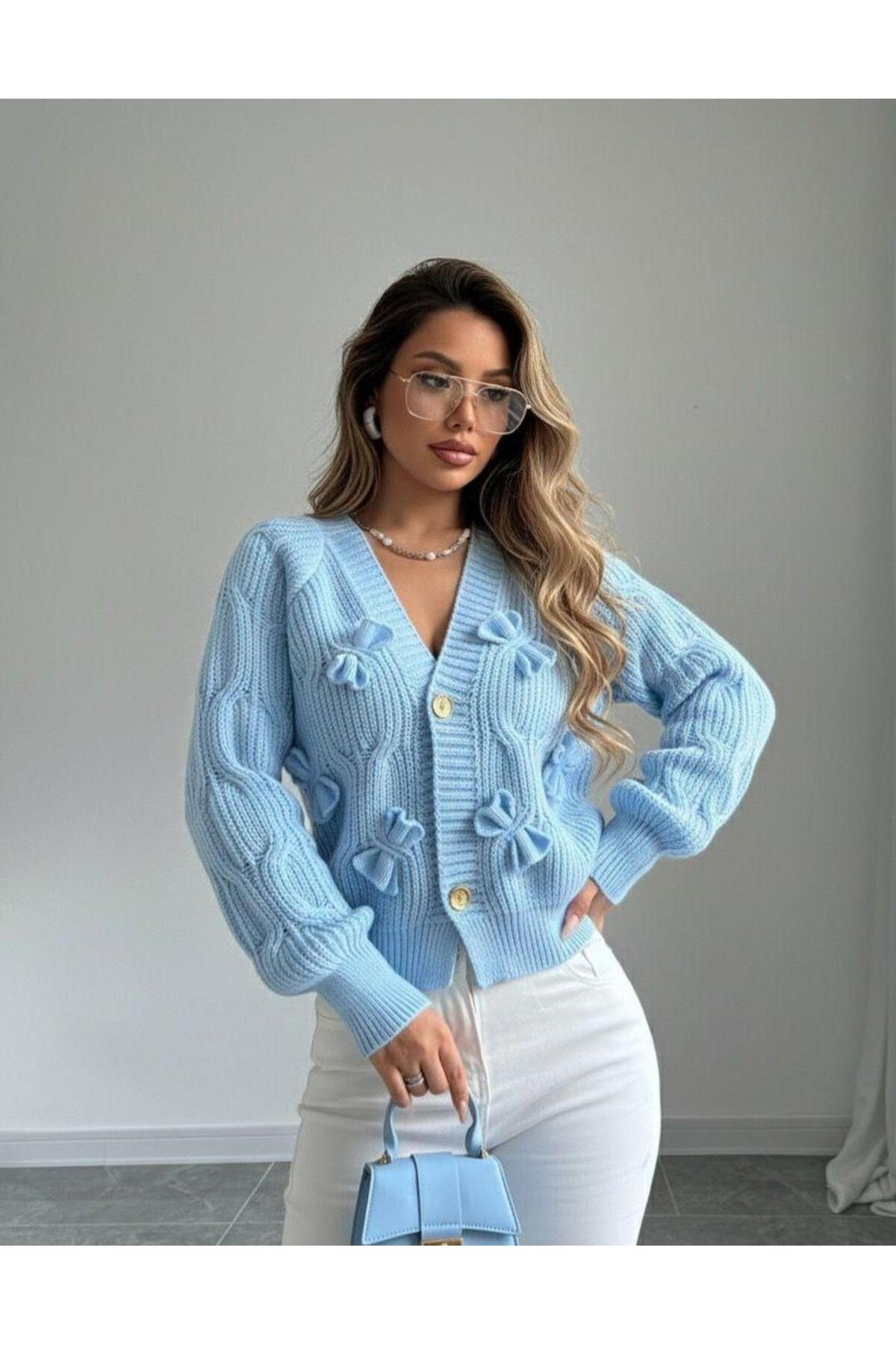 KURDELE DETAYLI TRİKO HIRKA