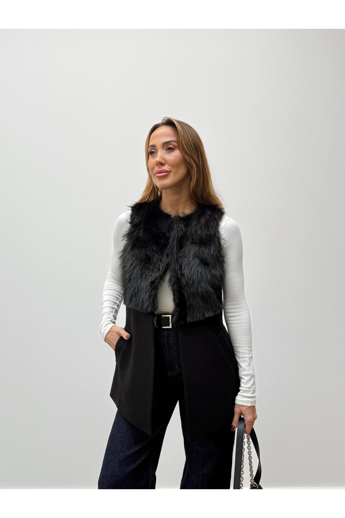 Kadın Kürk Detaylı Kaşe Siyah Yelek