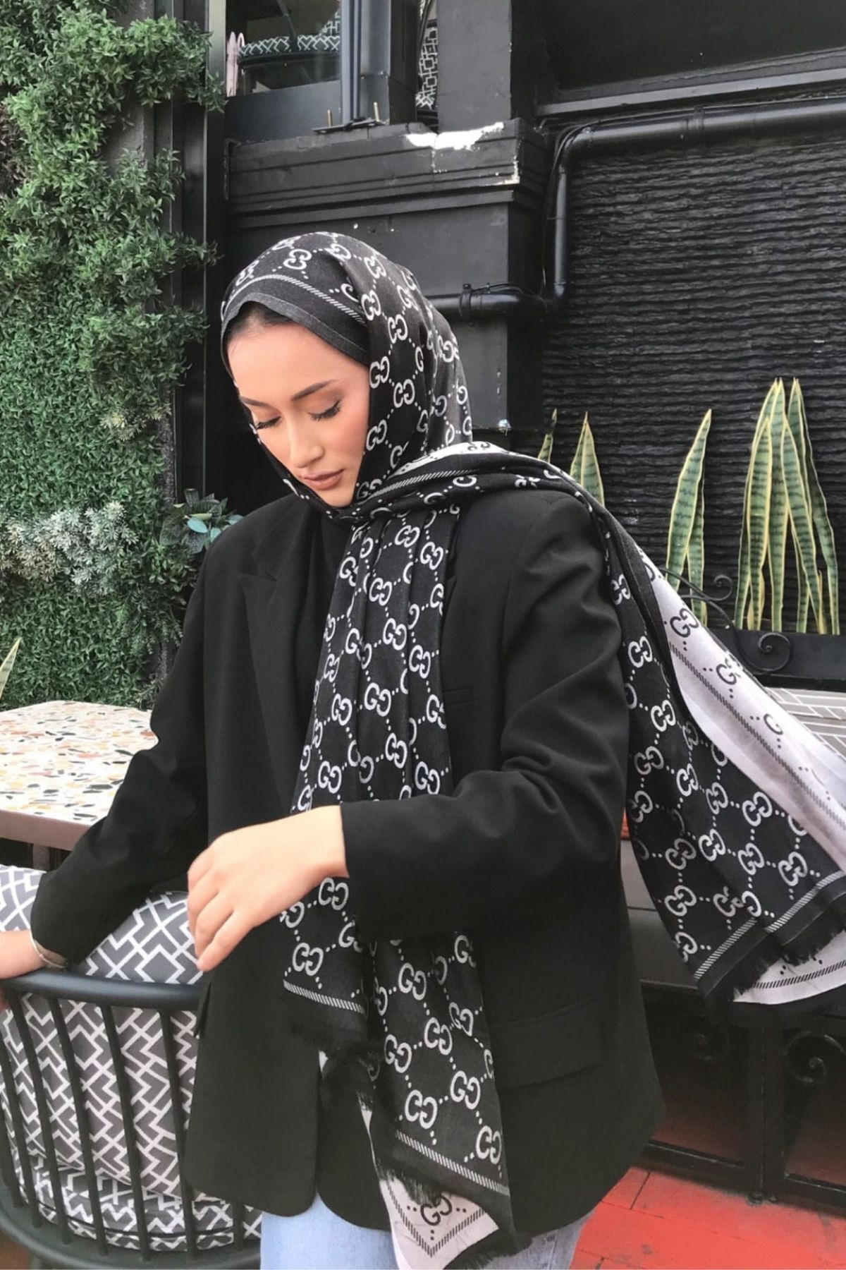 Kadın İpek Kaşmir G Desenli Çift Taraflı Siyah Gri Şal