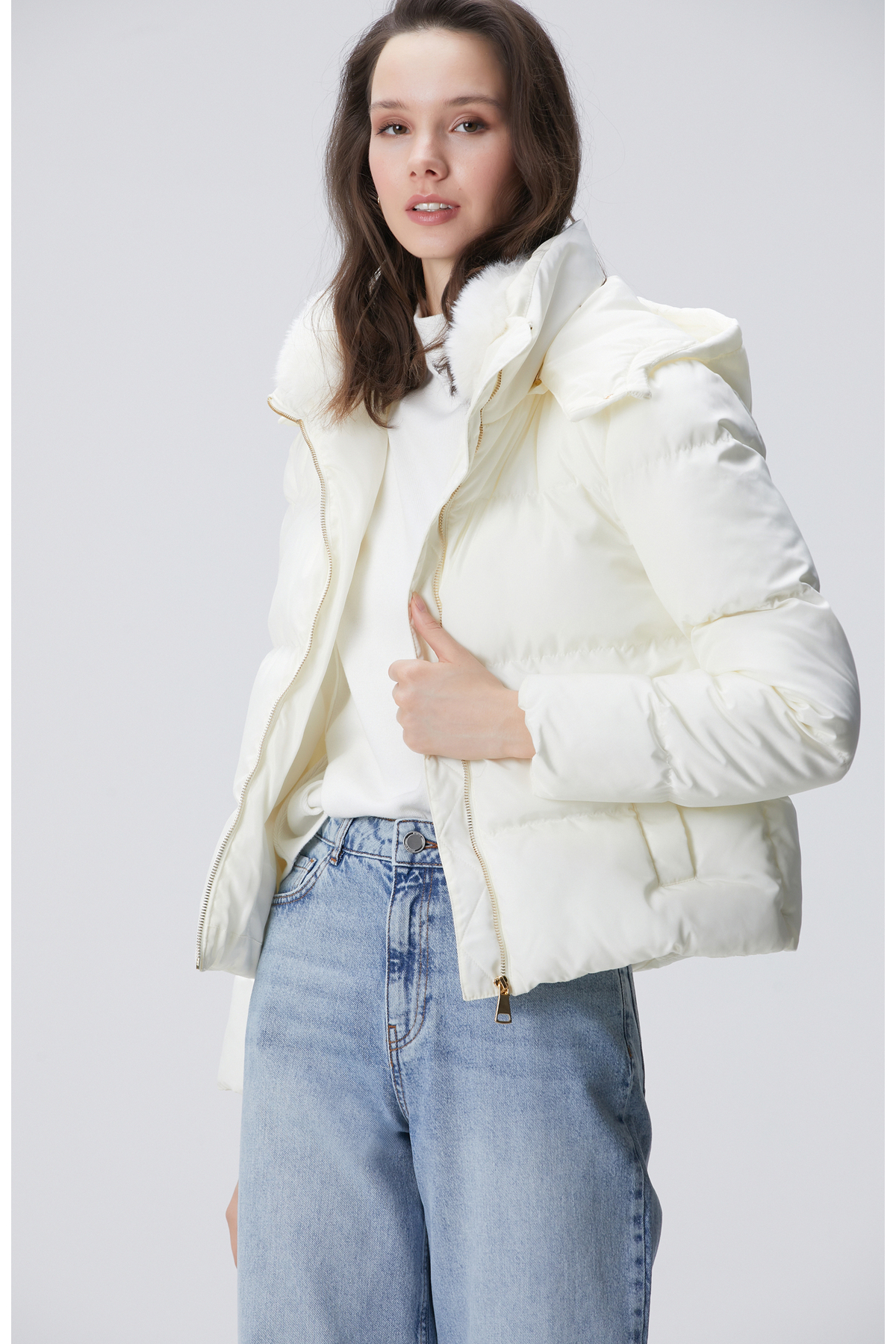 Kırık Beyaz Kapüşonlu Kapitone Mont