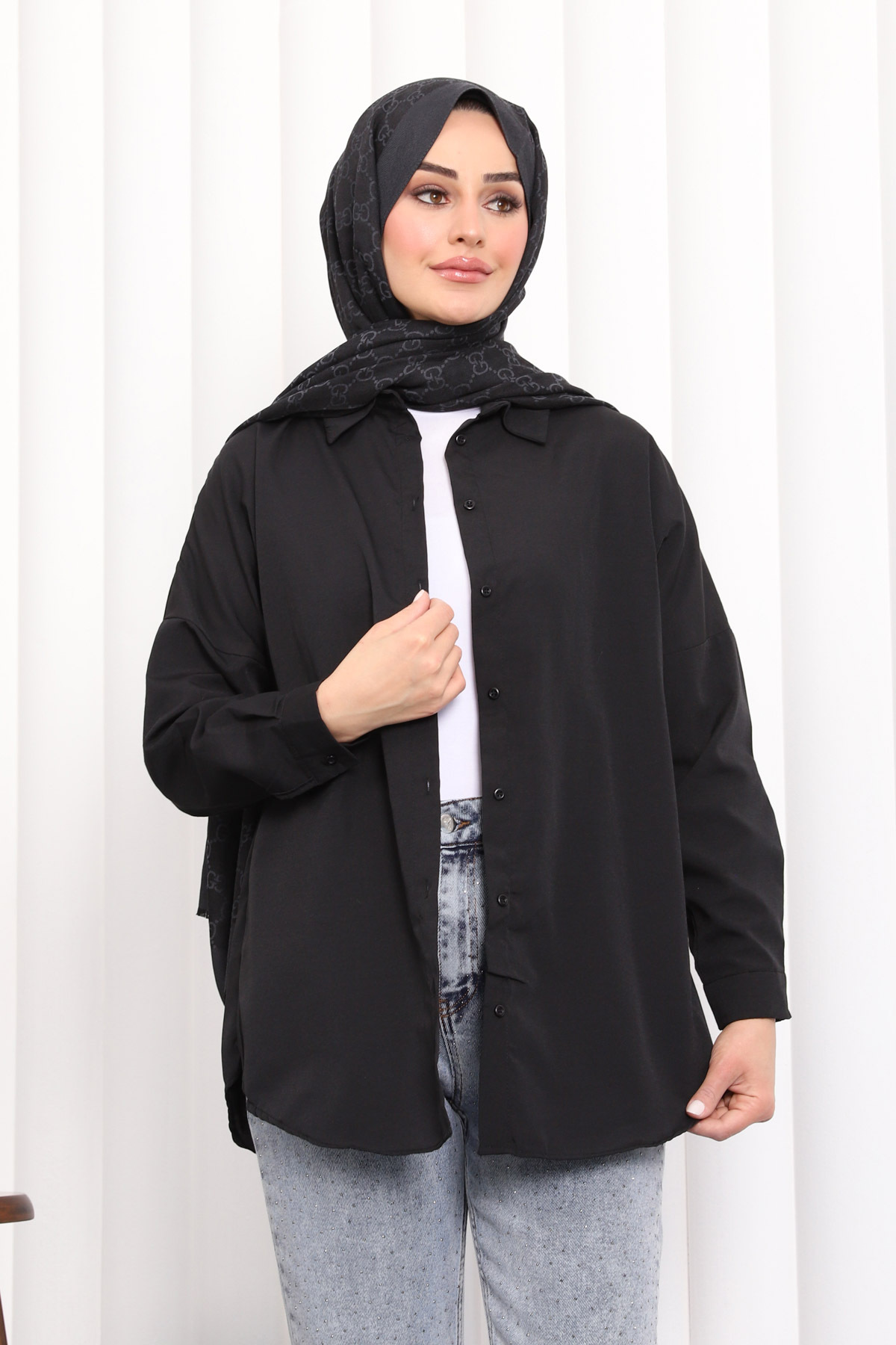 Siyah Düğmeli Salaş Terikoton Gömlek