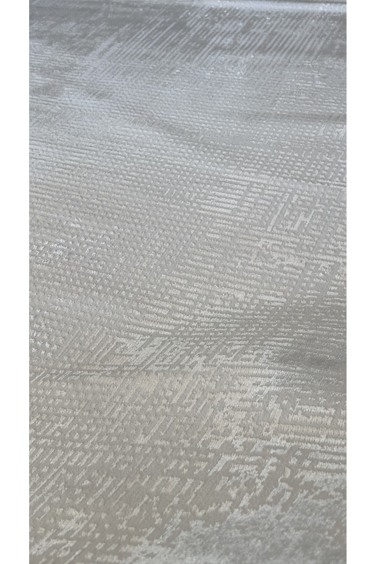 Krem-Saten İnce Sık Dokuma Parlak Yüzey Kaymaz Taban Özel Ölçü Salon Koridor Halısı Yolluk