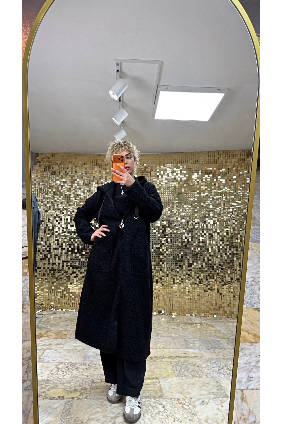 AYŞE AKAY KADIN KUZU MODEL YUMUŞAK DOKULU HIRKA MONT