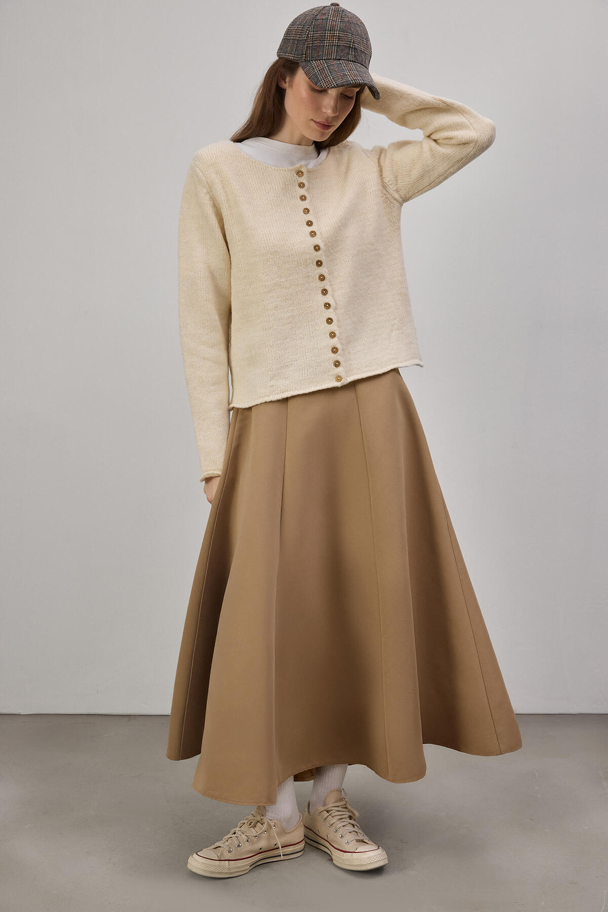 KISA BOY DÜĞMELİ TRİKO HIRKA