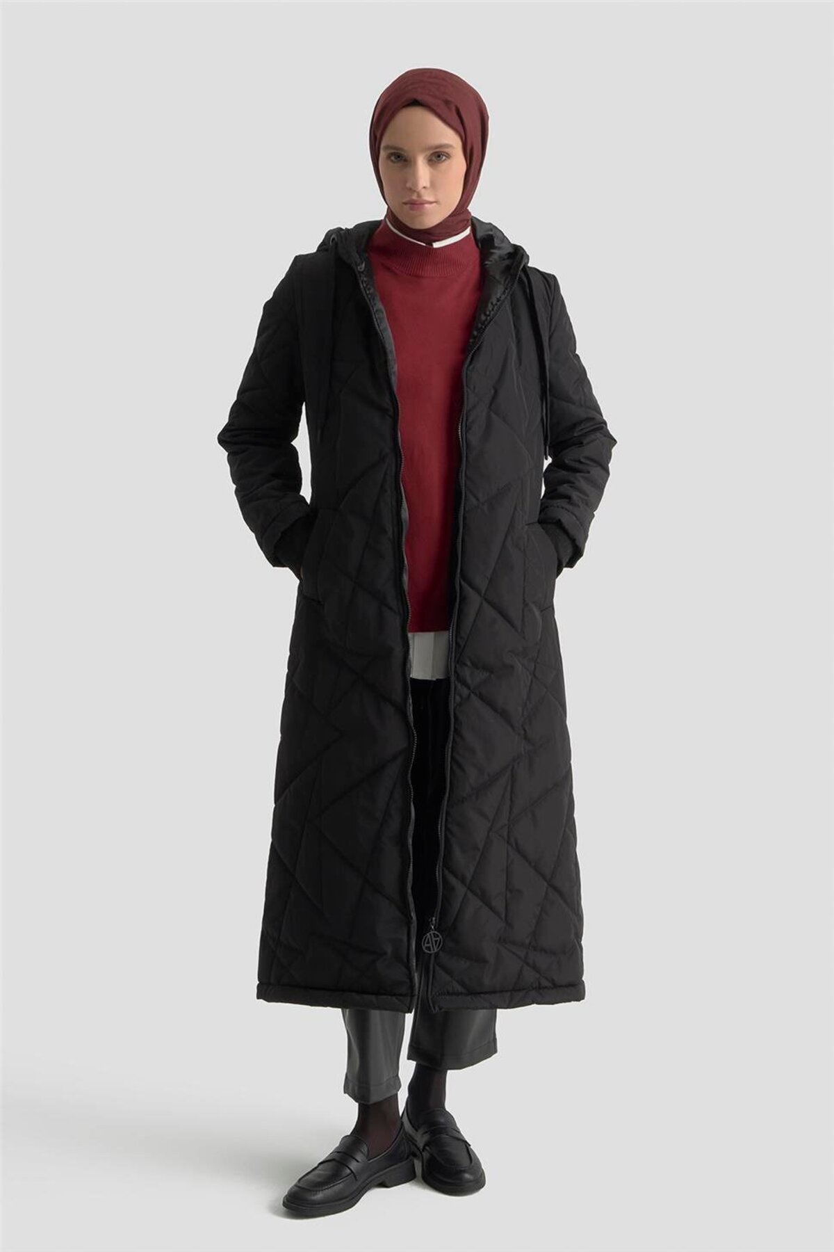 Kapitone Kaban 25KT703 Siyah