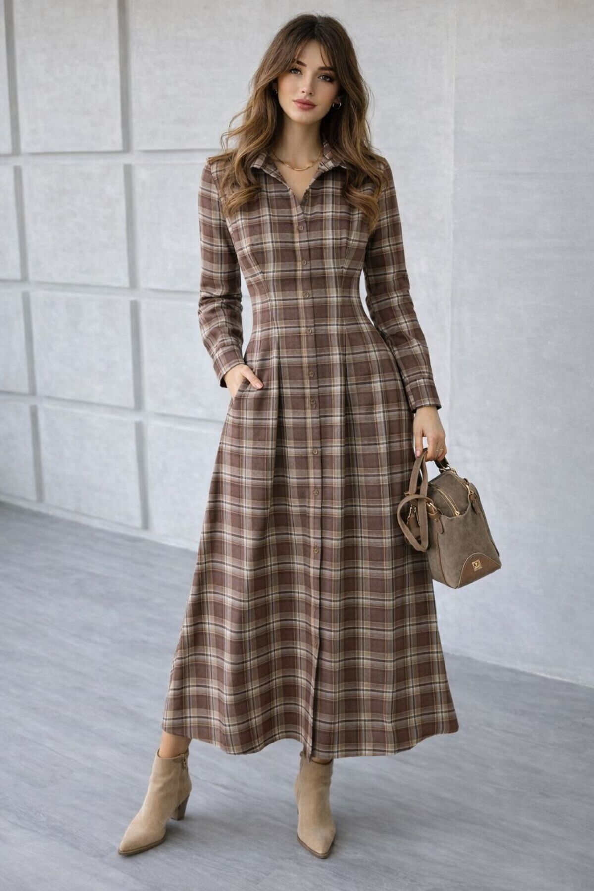 EKOSELİ DÜĞMELİ BELDEN OTUTTURMALI CEPLİ GÖMLEK ELBİSE