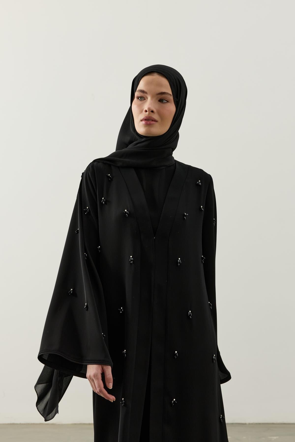 Lal Abaya