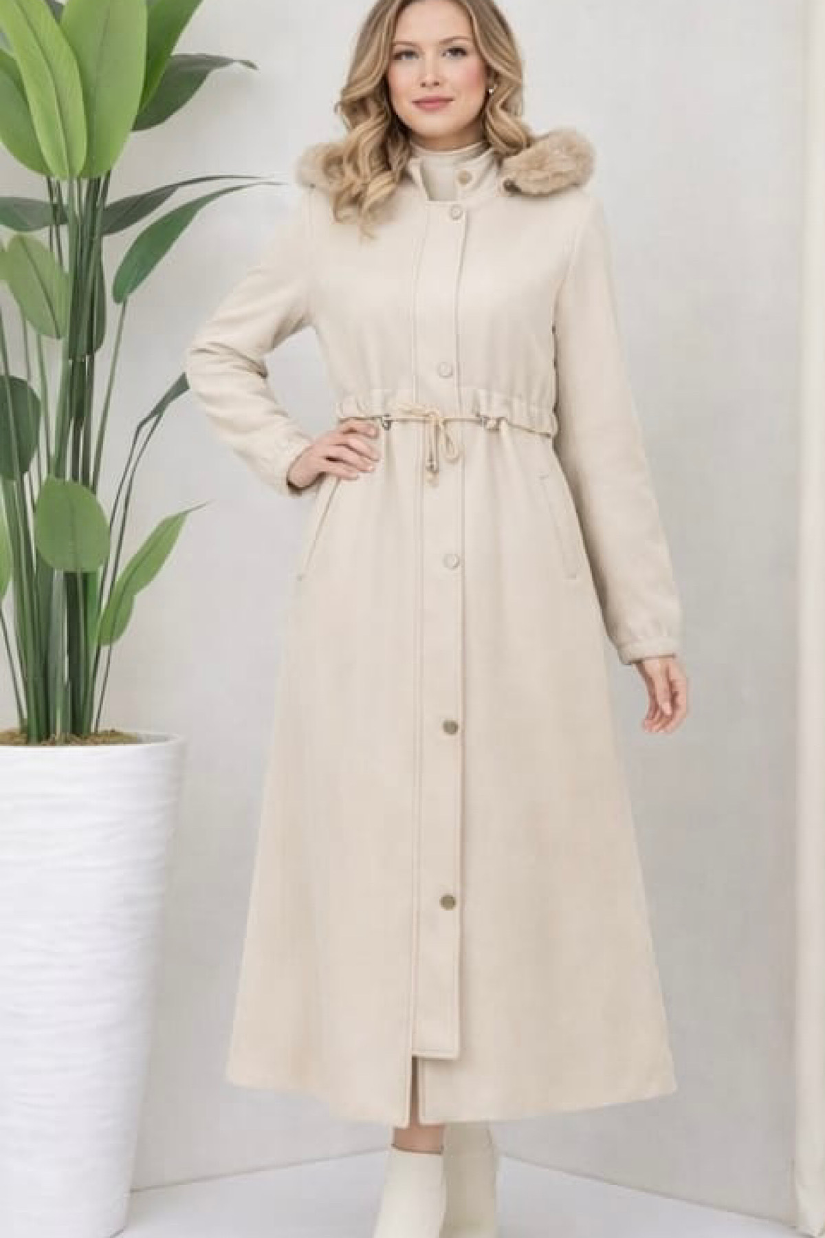 Kadın Kapişonlu Beli Bağcıklı Astarlı Kaşe Kaban