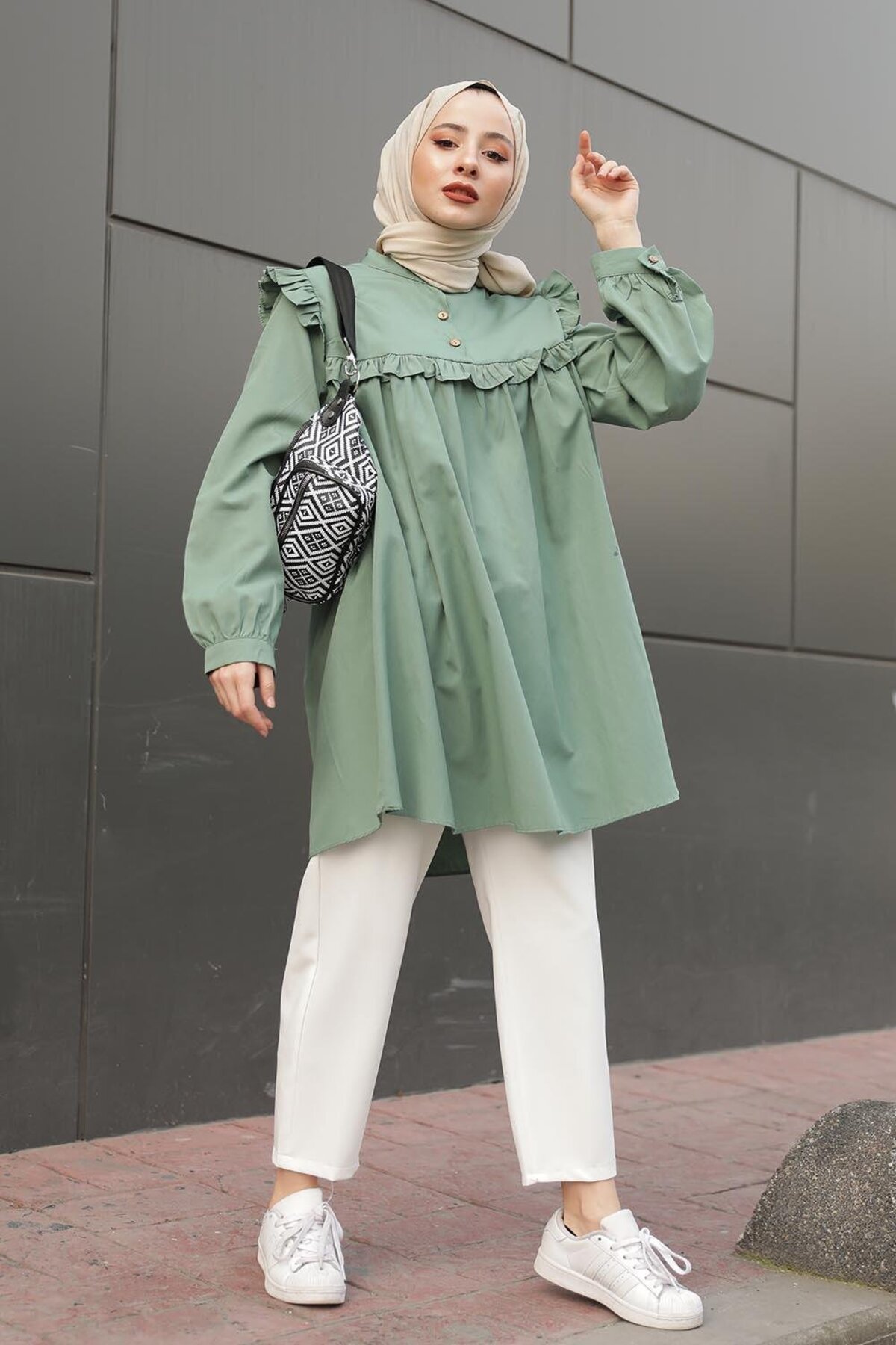 Hakim Yaka Önü Pileli Tunik Çağla Yeşili