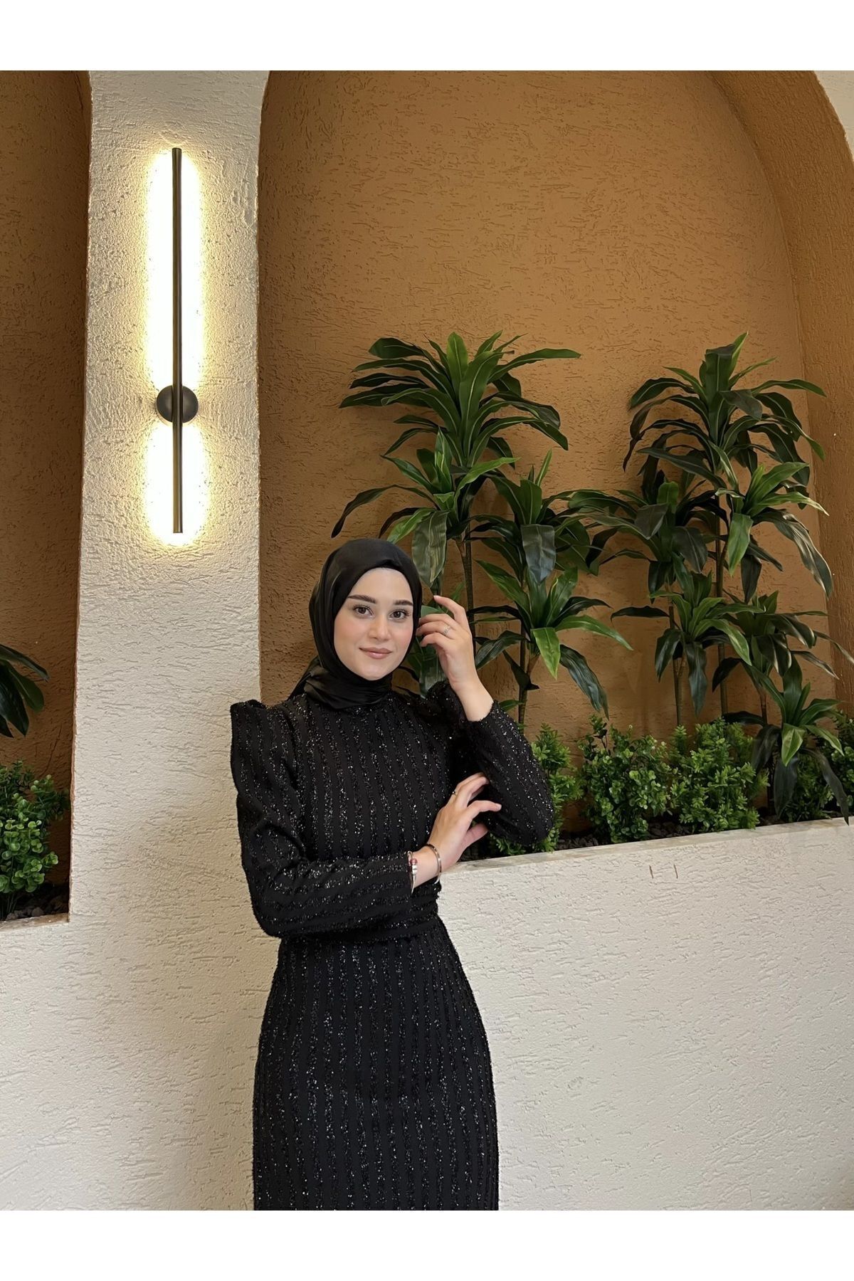 Simli Belden Kuşaklı Siyah Tesettür Abiye Elbise