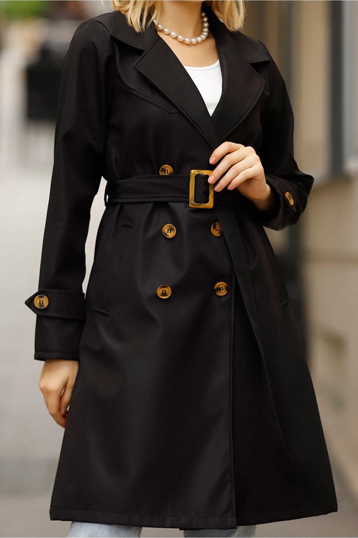 Kadın Siyah Düğmeli Su İtici Kuşaklı Kol Kemerli Trençkot