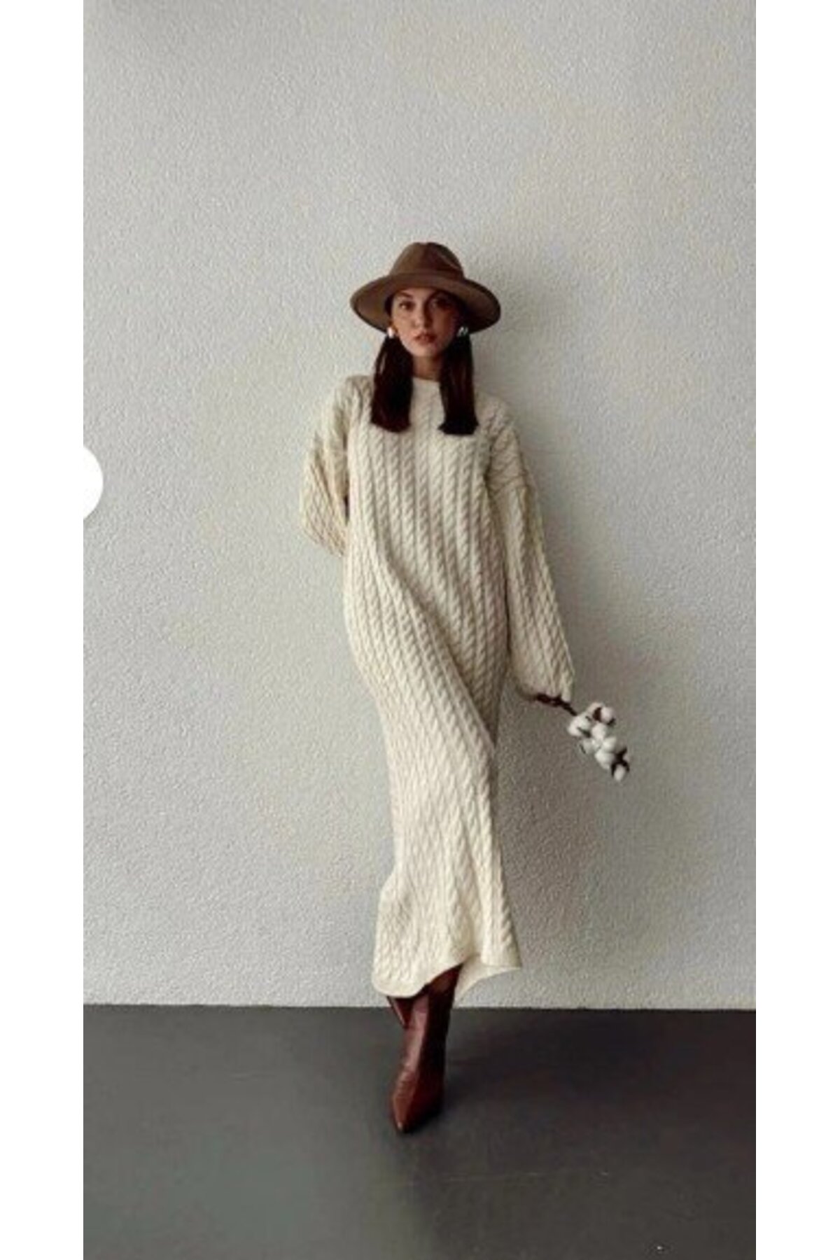 Kadın Ekru Saç Örgüsü Detaylı Triko Elbise