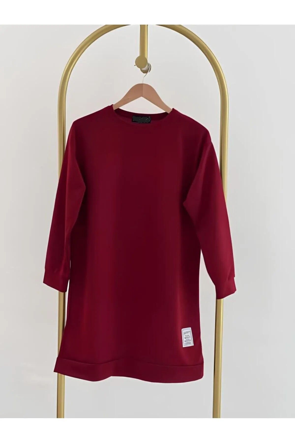 Kadın Bisiklet Yaka Mevsimlik Tesettür Yırtmaçlı Armalı Tunik Sweat Sweatshirt