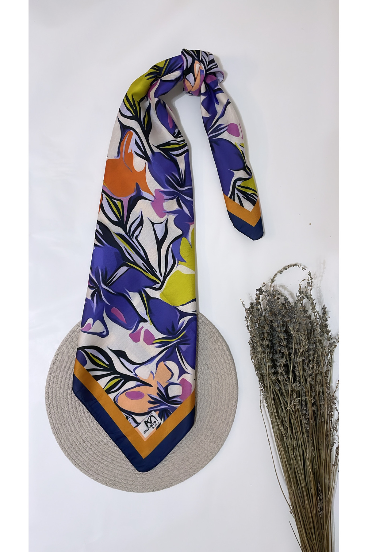 Eşarp - Yeni İpek Deseni Çiçekli Soft Eşarp Yazlık Kaliteli Kumaş İnce Pamuksu Ürün Başarılı Mağaza