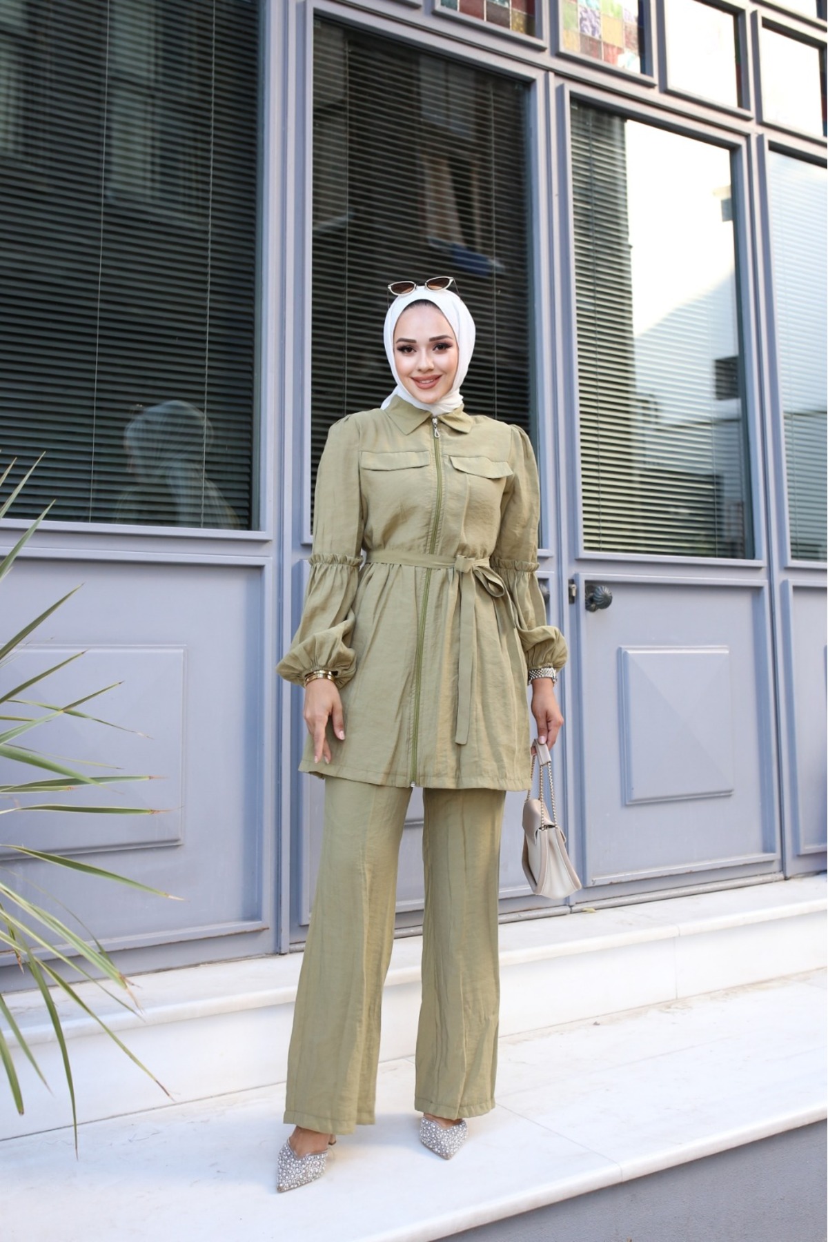 Kadın Tesettür Giyim Pantolonlu Tesettür Takım ( Tunik Boy:80 Pantolon Boy: 95cm ) Yağ Yeşili