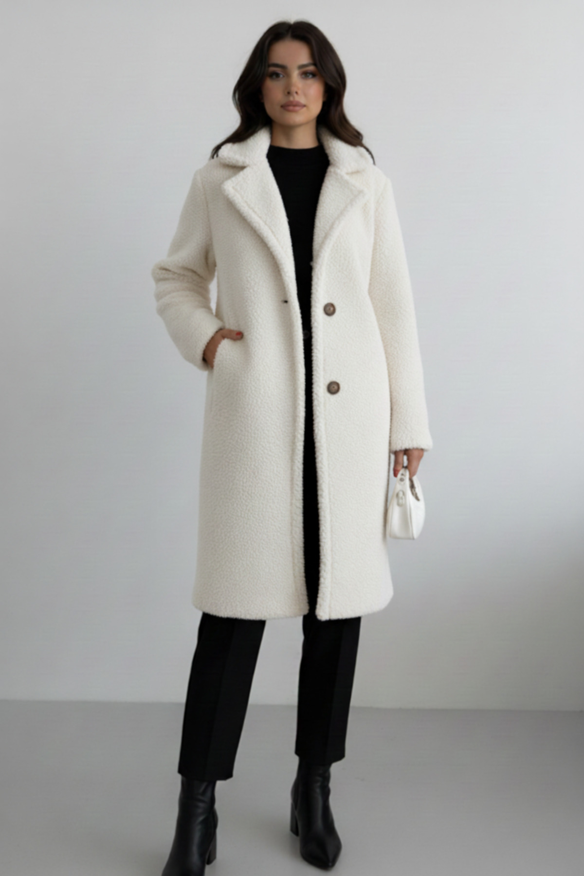 Kadın Astarlı Ceplı Peluş Kışlık Ekru Kaban