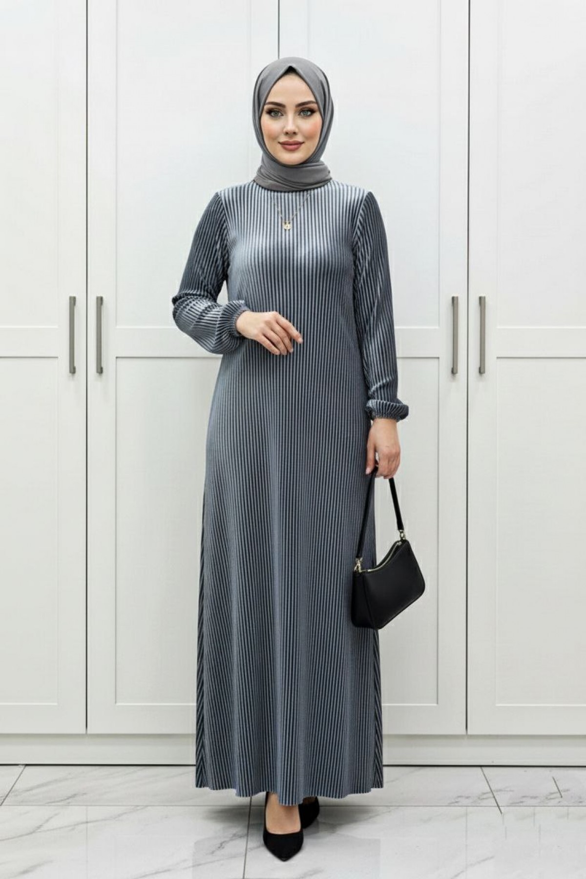 MULTİ PİLELİ ELBİSE Tesettür Giyim Pileli Kadife Uzun Elbise Rahat Kesim Gri
