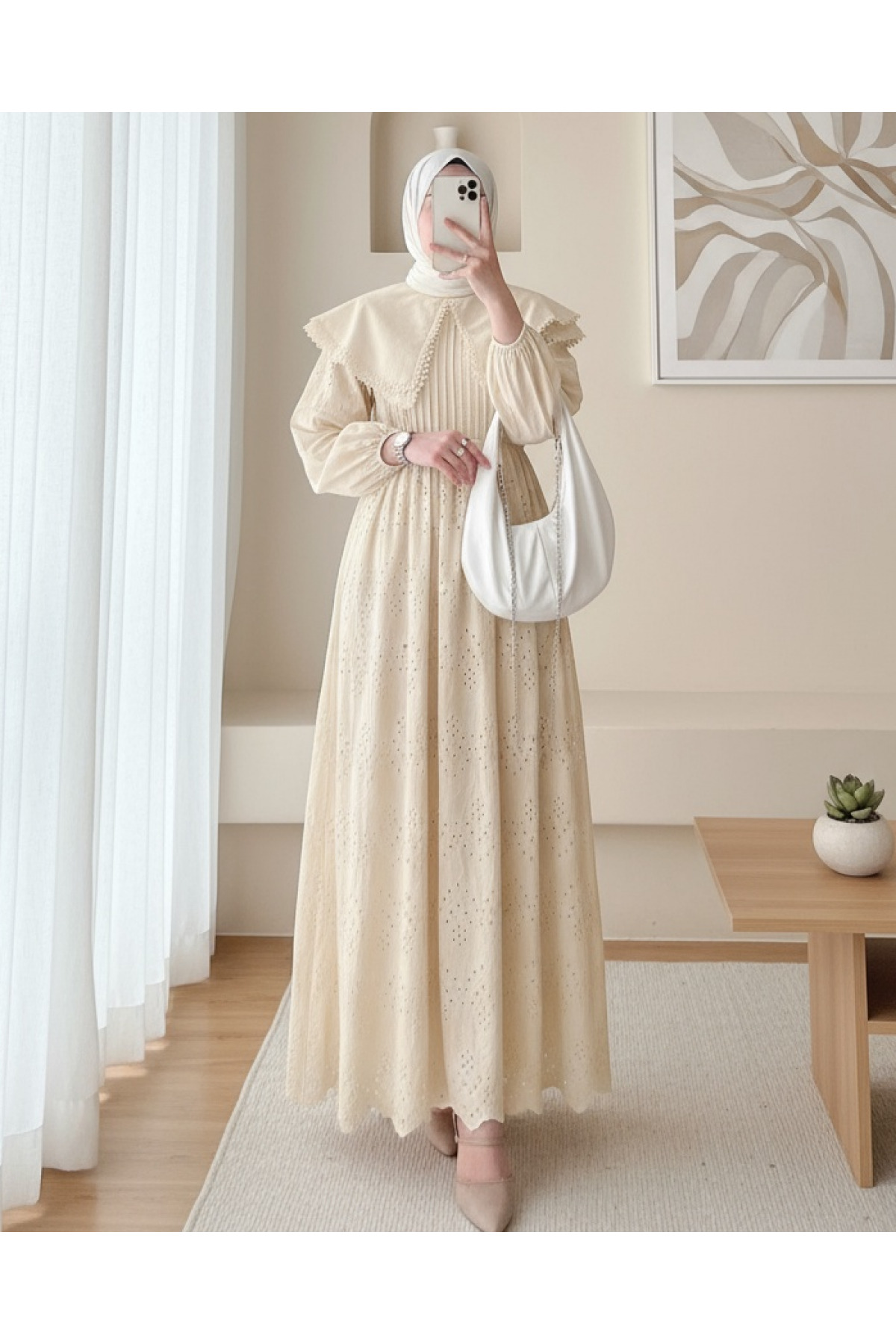 Pelerin Yaka Dantel Detaylı Elbise  -Bej