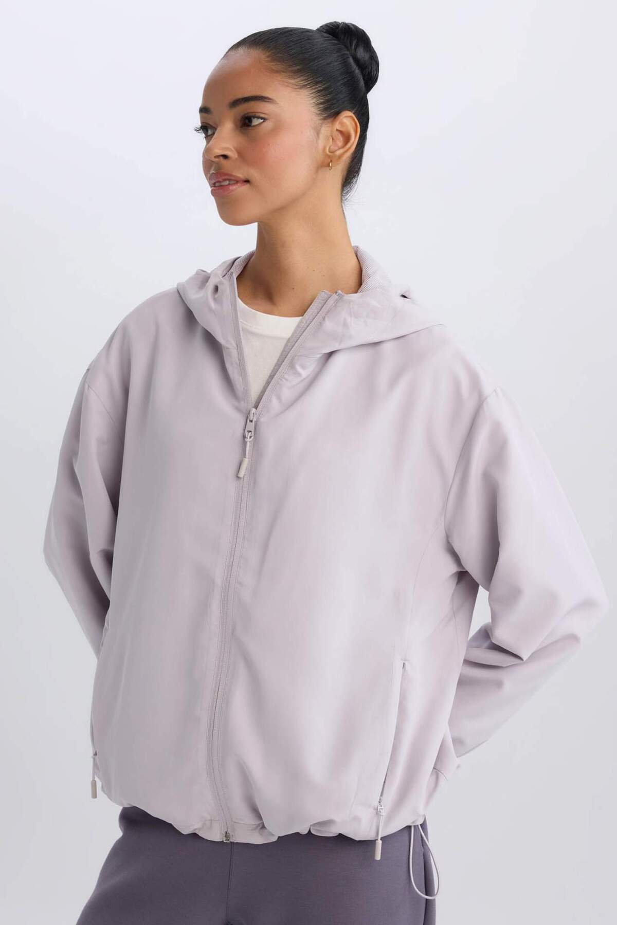 DeFactoFit Su İtici Kapüşonlu Fermuarlı Esnek Dokulu Mevsimlik Baharlık Mont D6086AX25SP