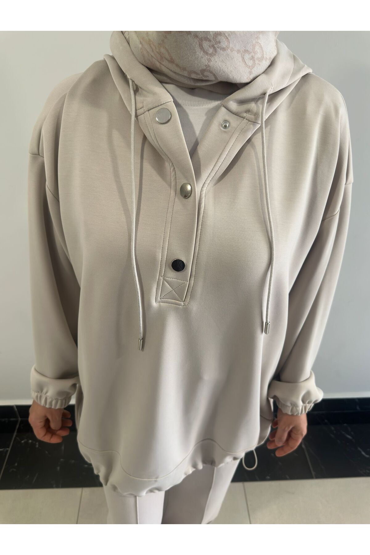 ÇITÇIT DETAYLI SWEATSHİRT