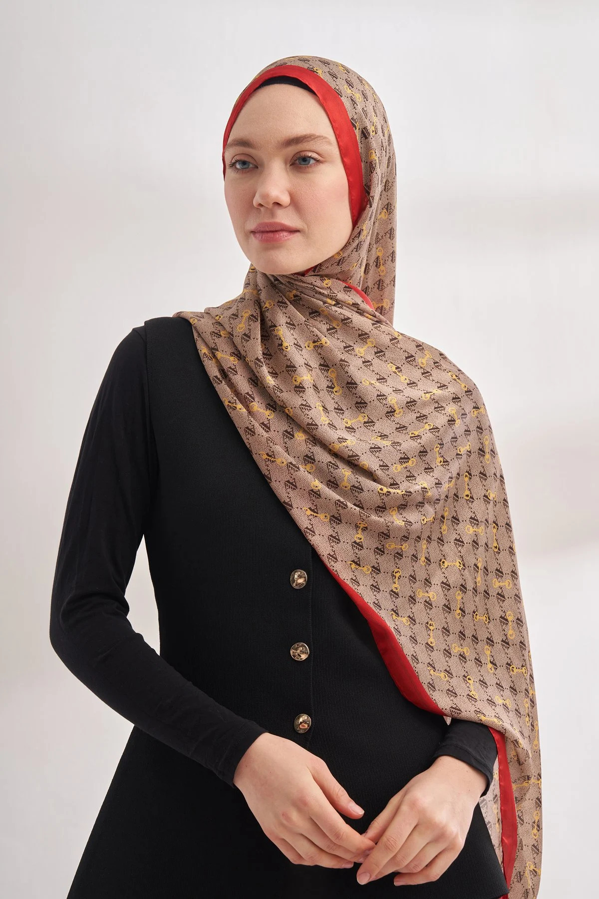 İTHAL VUAL MONOGRAM DESEN ŞAL -BEJ KIRMIZI(ürün incee ve hassastır)