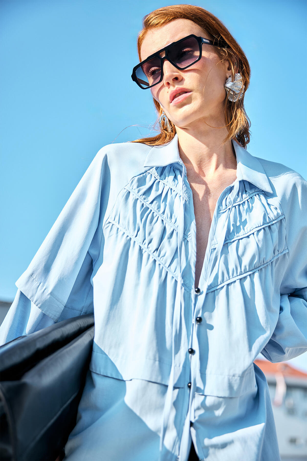 BÜZGÜ DETAYLI POPLİN GÖMLEK